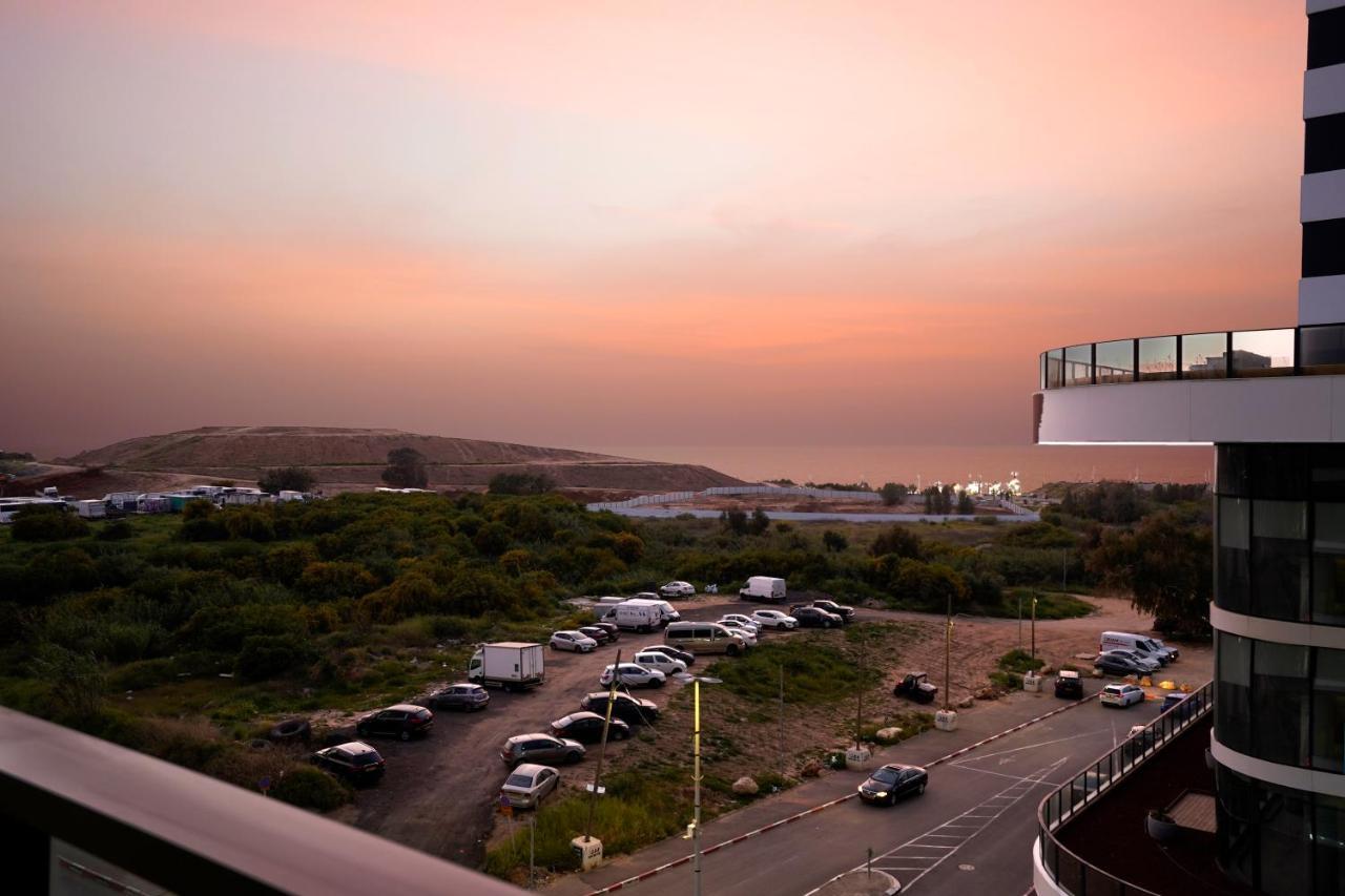 Hi-Yam Seaview Apartments & Suites - יש ממ"ד Bat Yam Exterior foto