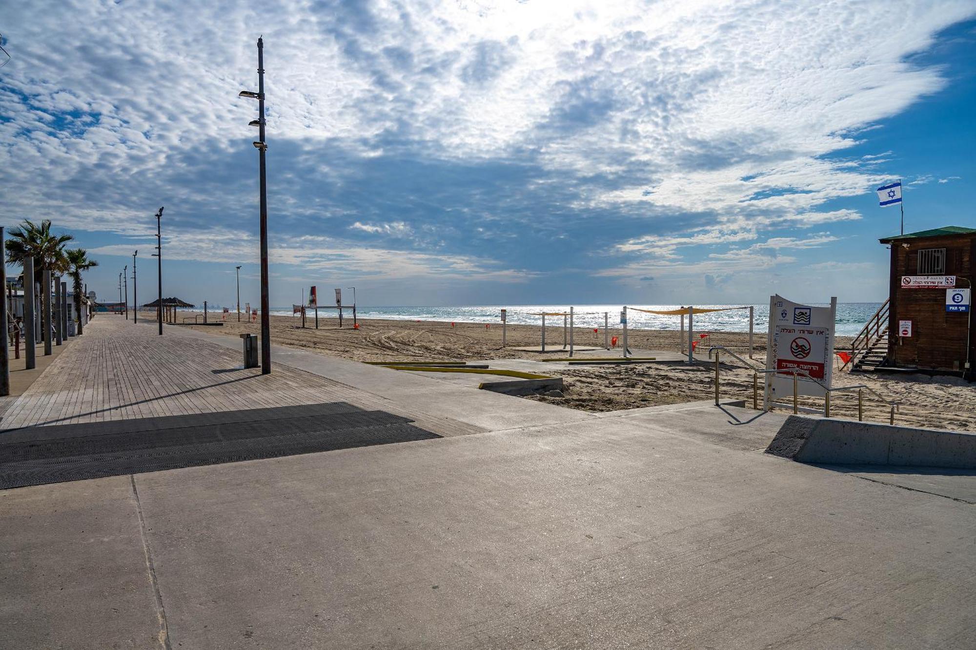 Hi-Yam Seaview Apartments & Suites - יש ממ"ד Bat Yam Exterior foto