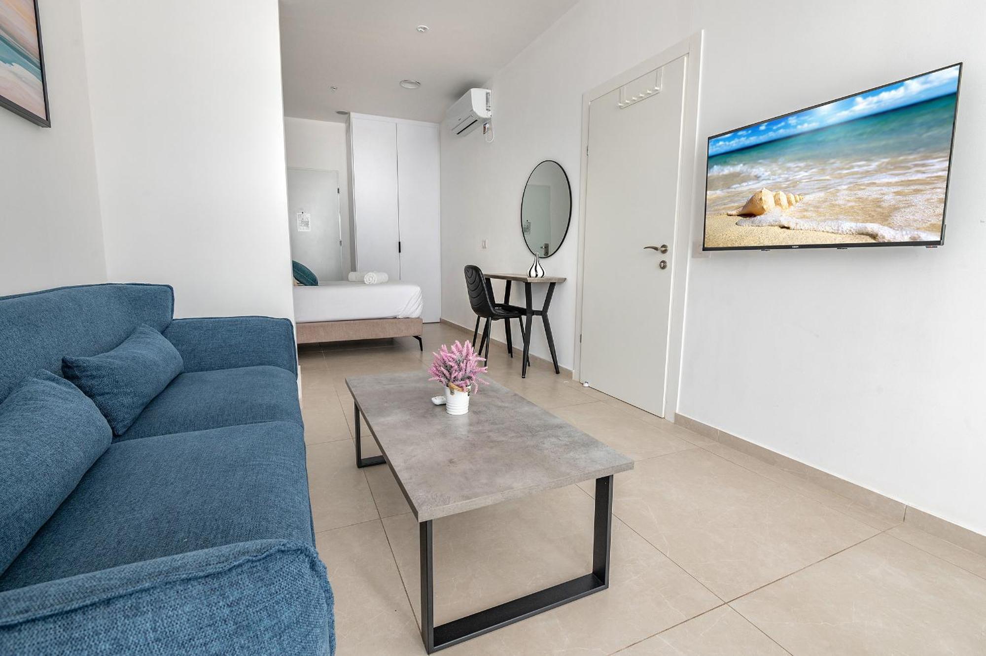 Hi-Yam Seaview Apartments & Suites - יש ממ"ד Bat Yam Zimmer foto